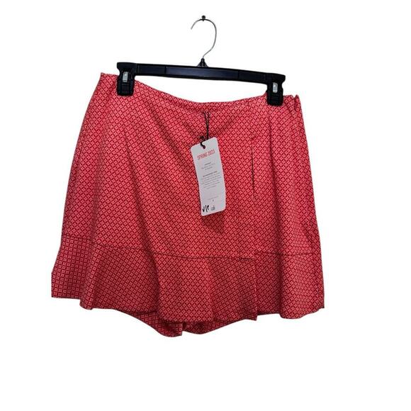 NWT CAbi #6360 Women's Orange Red High Rise Matchmaker Skort Size 4 - Picture 3 of 6